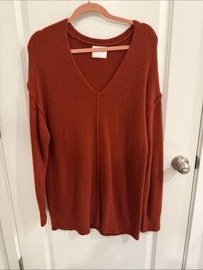 STYLUS V-Neck Oversized Sweater in Rust